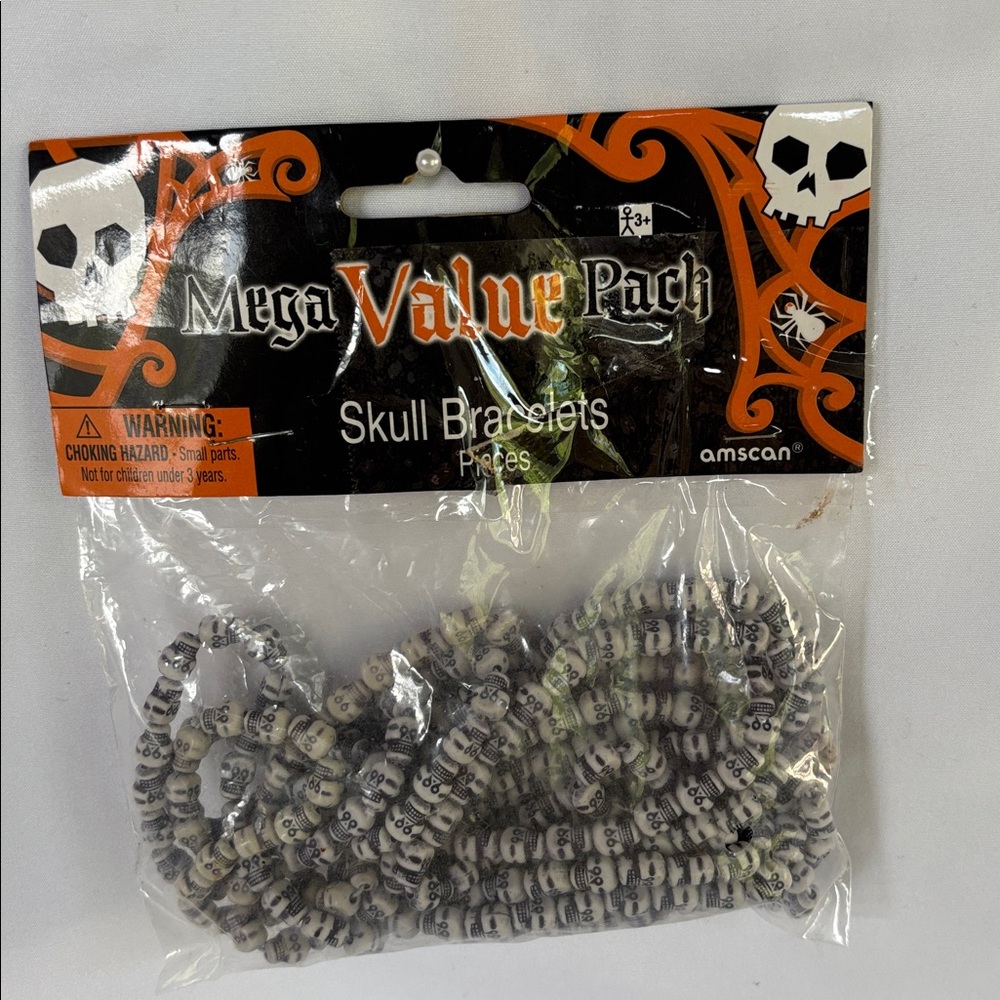 18 BRACELETS!! !! Halloween UNISEX Black and White Skull Beaded  Bracelet.